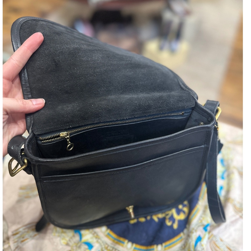 Coach Saddlery Bag Black Leather NYC 1980s Rare Turnlock Crossbody Brass Hangtag - Picture 7 of 11
